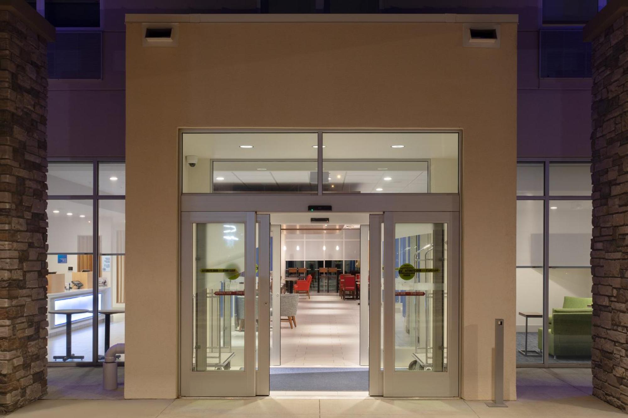 Holiday Inn Express & Suites Sioux City North - Event Center By Ihg Dakota Dunes Buitenkant foto